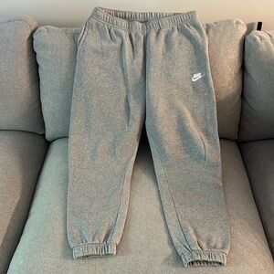 Nike sweatpants size L